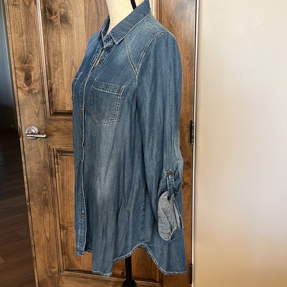 Coco & Jameson Chambray - Picture 2 of 3